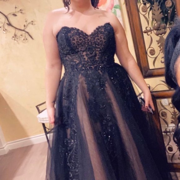 JOVANI PLUS SIZE BALL GOWN - Picture 1 of 6